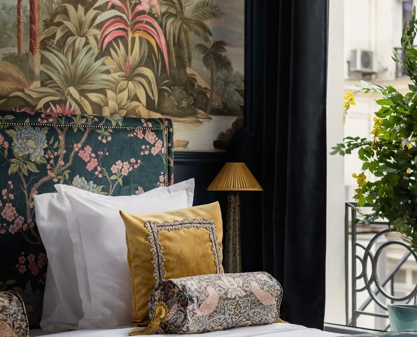 Apartment The Grand Champs Elysees Paris