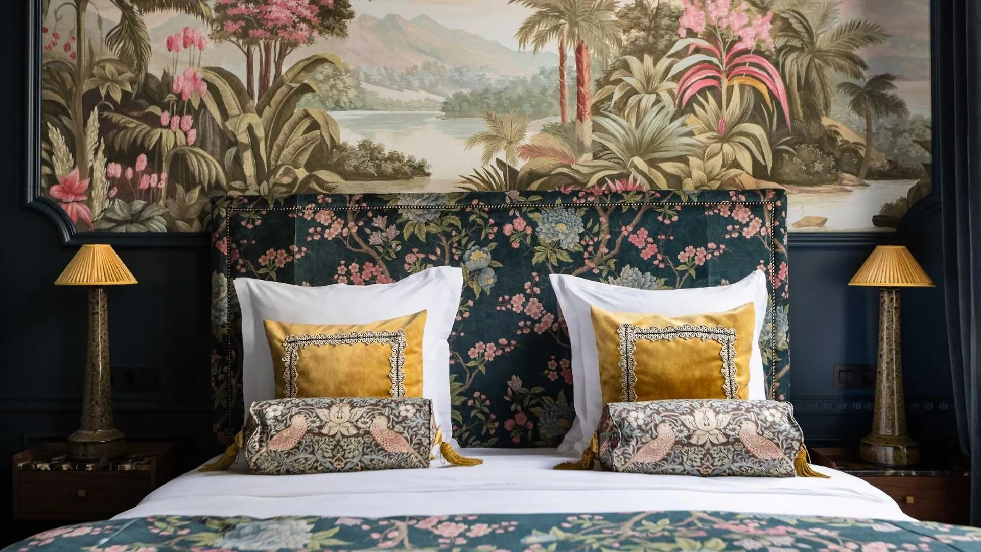 The Grand Champs Elysees Paris Apartment