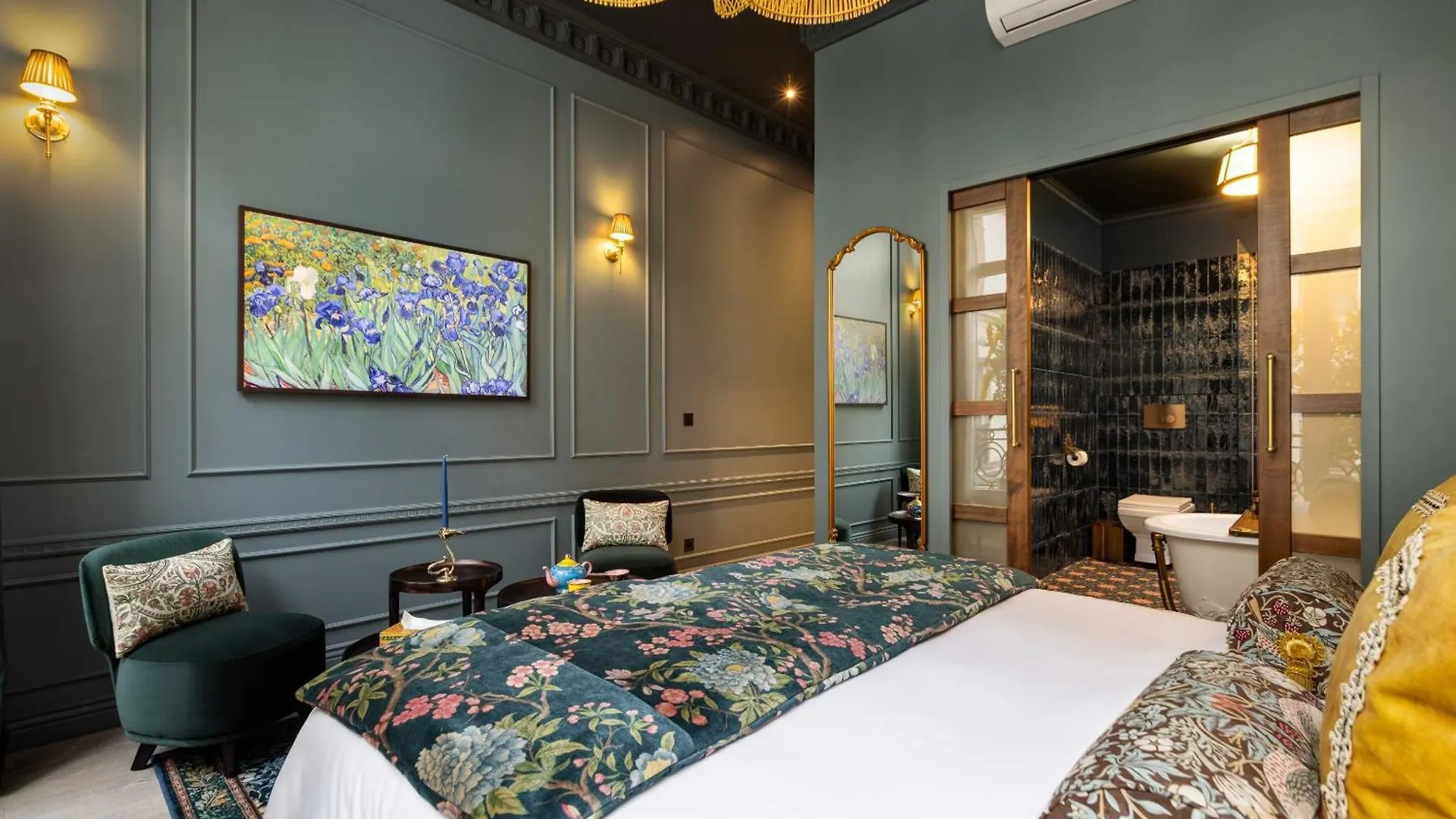 Apartment The Grand Champs Elysees Paris